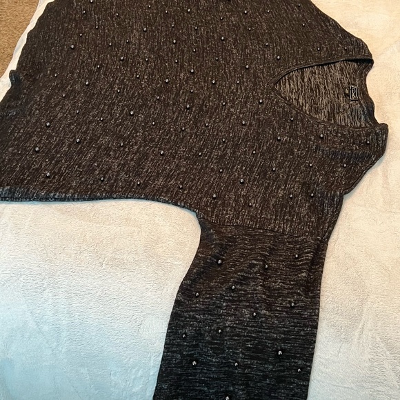 DG2 plus size 2x Black Heather sweater top w Charcoal beads - Picture 6 of 12
